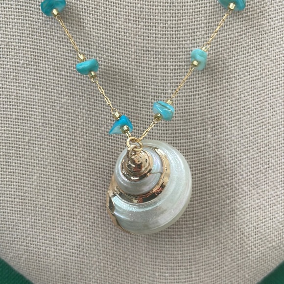 Shell & Turquoise necklace - Picture 3 of 5